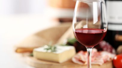 The Best Healthy Snacks To Pair With Wine