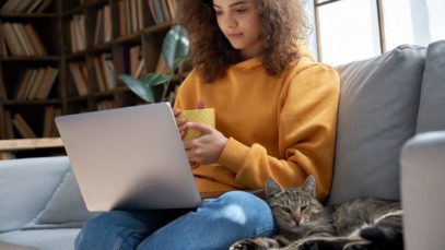 Inexpensive Ways College Students Can Destress