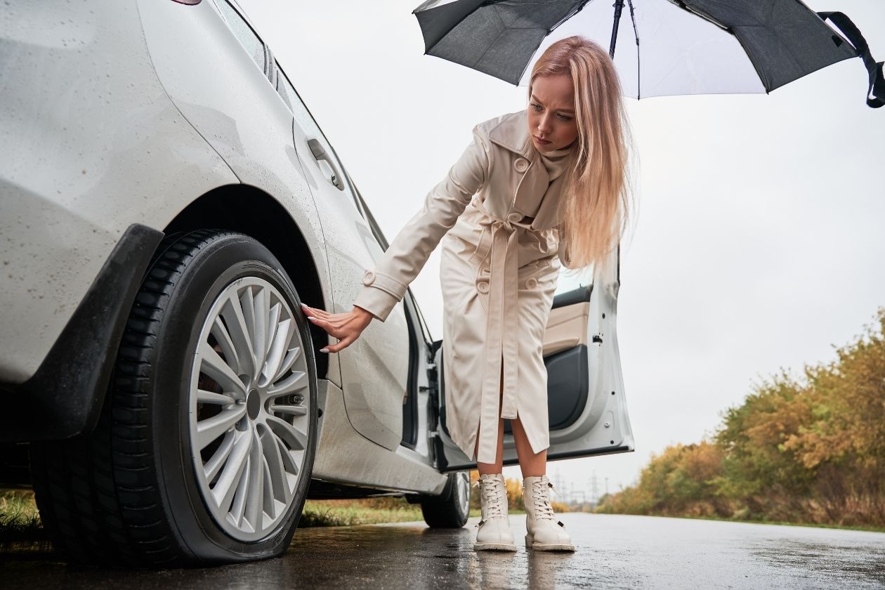 Accessories Women Should Always Have in Their Car