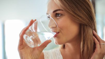 How To Keep Your Skin Hydrated in the Summer