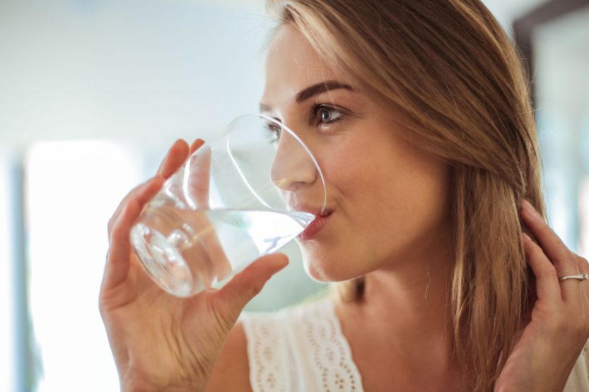 How To Keep Your Skin Hydrated in the Summer